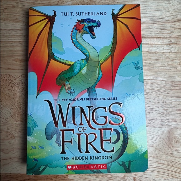 Wings of Fire Book Set - The First 8 Books - Picture 4 of 12